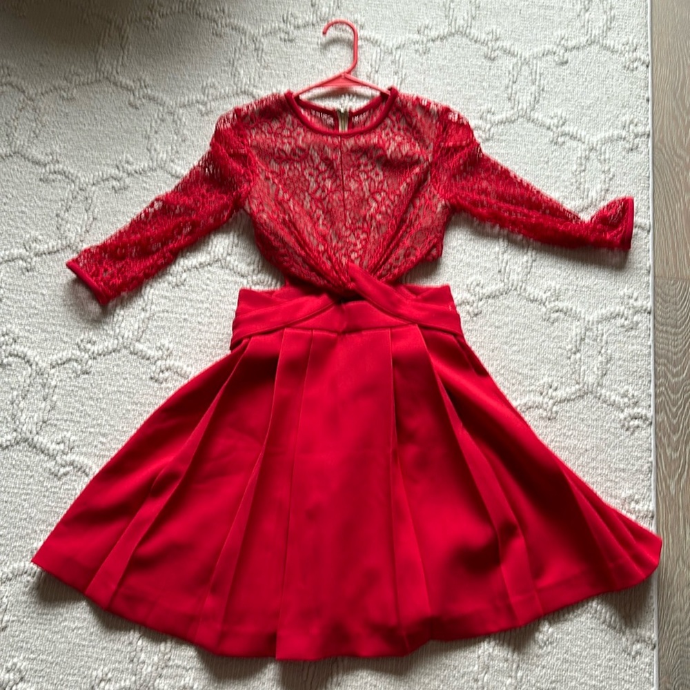 Three Floor Classic Design Lace Dress